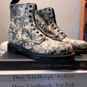 Dr Martens Docs Black&Grey Core Beckett Skull&Roses Print Fine Canvas Boots 11 L